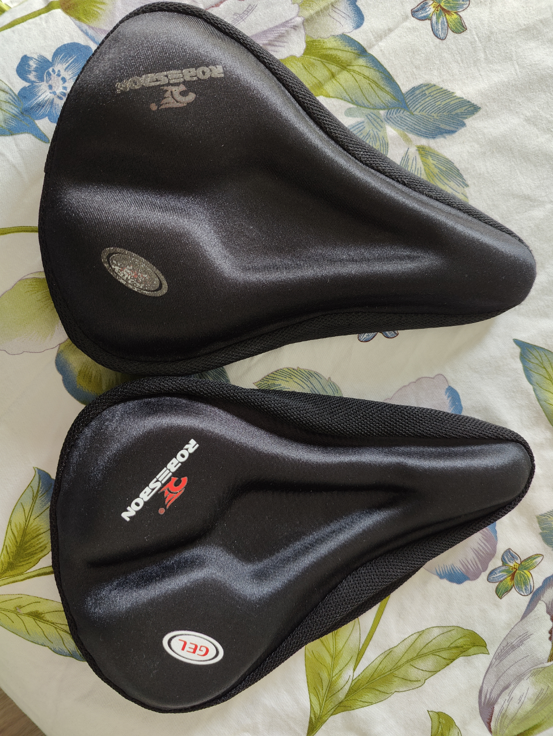 Pair of ROBESBON JC Gel Bike Seat Covers