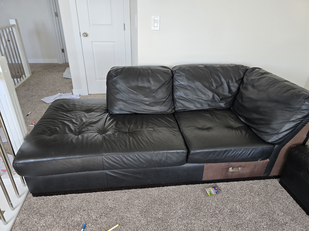 Black Leather Sectional Sofa - photo 4