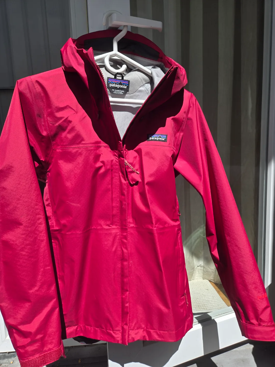 Patagonia Women's Torrentshell Jacket - Red - Size XS thumbnail