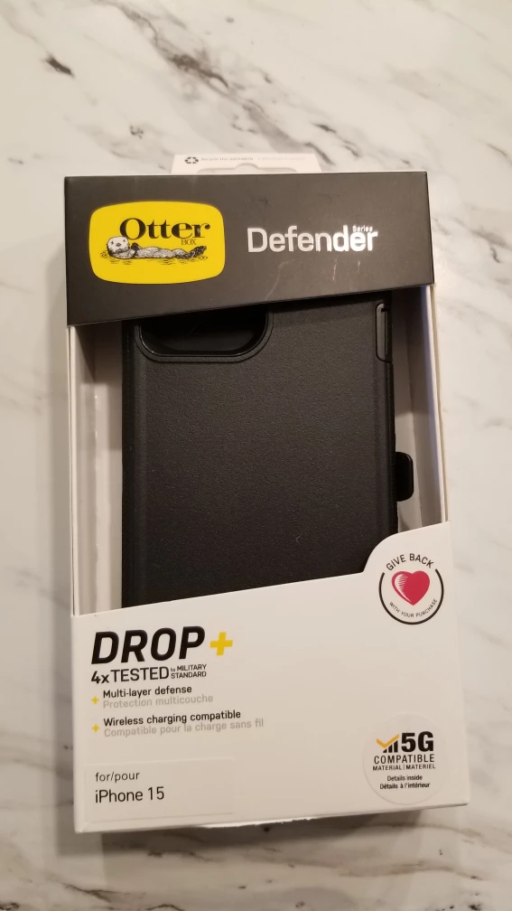 OtterBox Defender Case for iPhone 15, 14 and 13