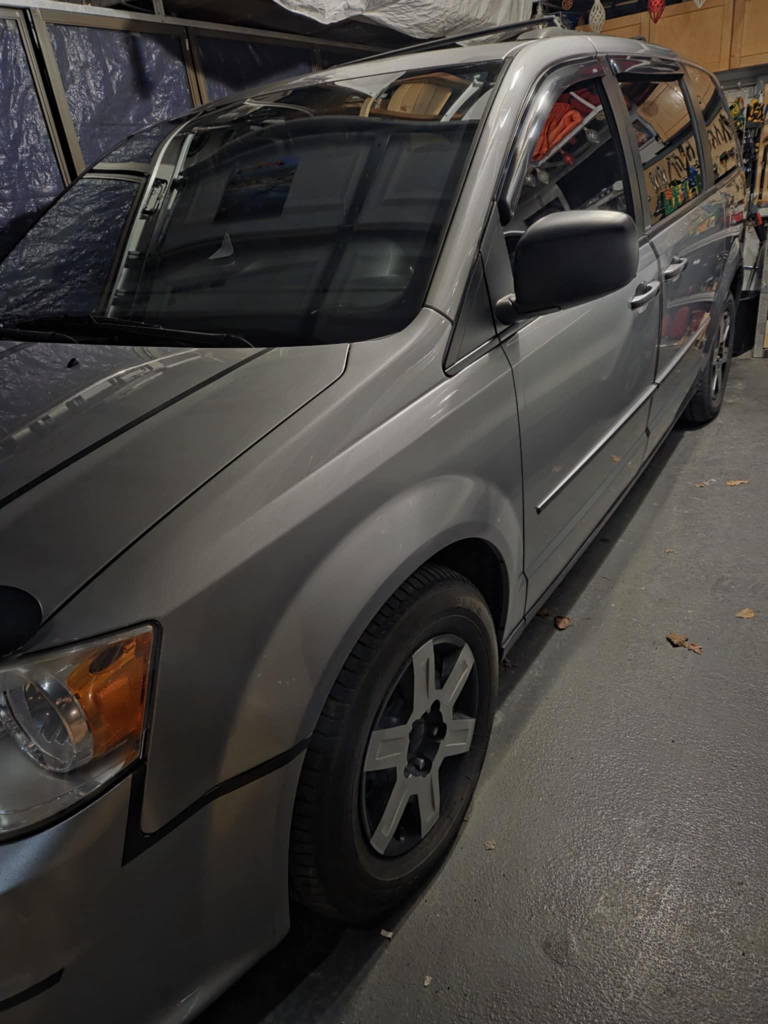 Dodge Grand Caravan - Negotiable - photo 3