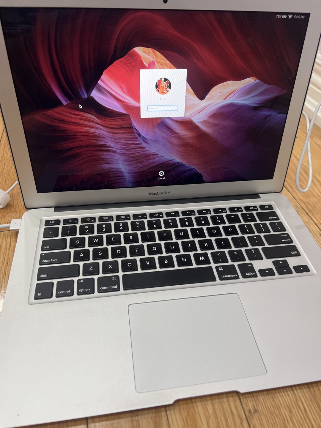 MacBook Air Laptop - photo 2