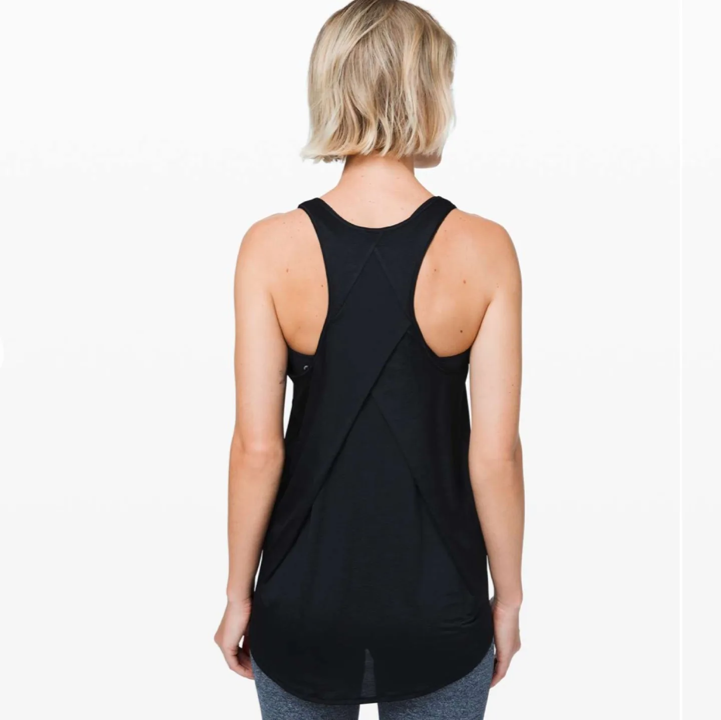 NEW* Lululemon Essential Tank Pleated image indicator(4)