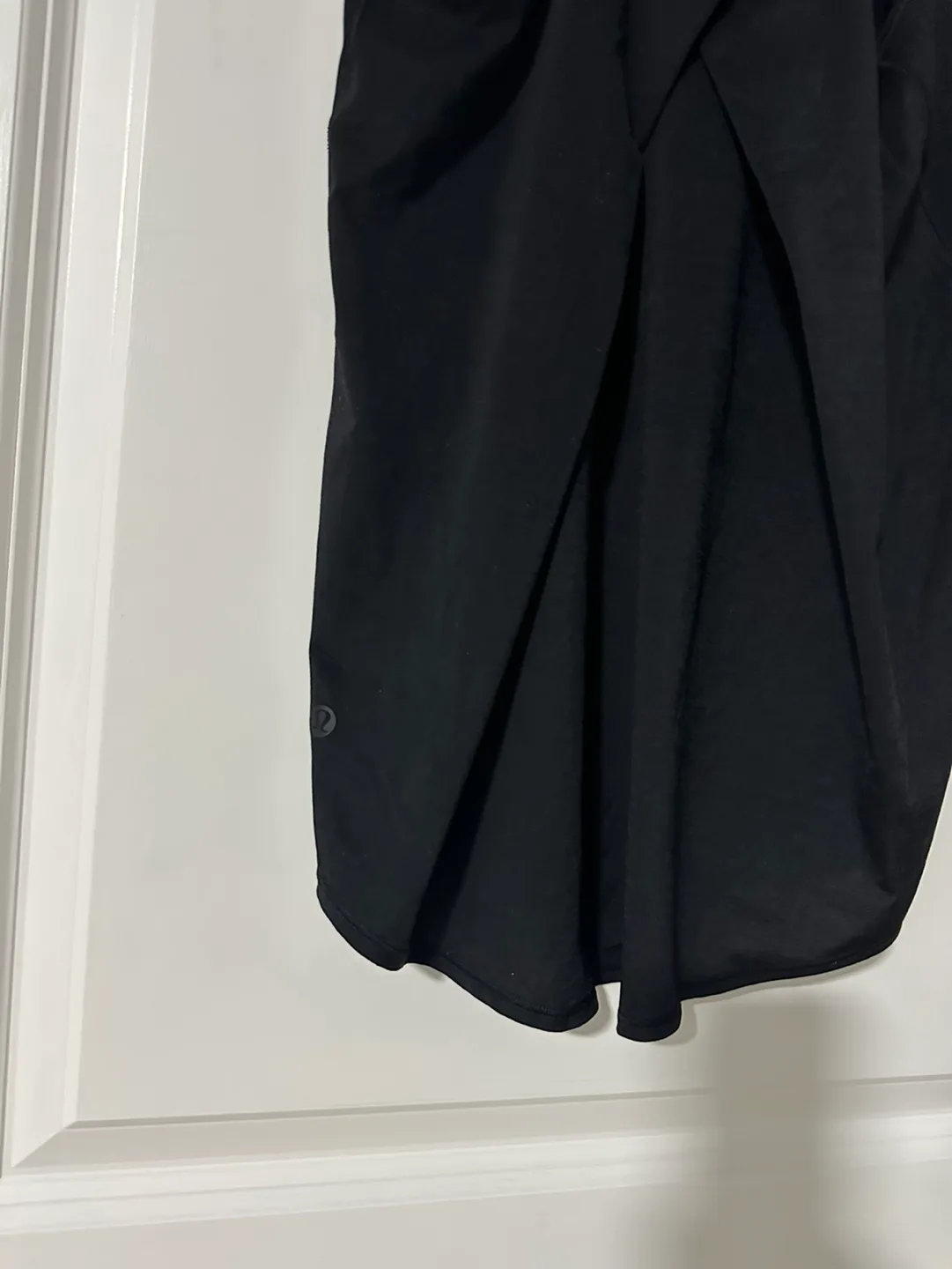 NEW* Lululemon Essential Tank Pleated image indicator(8)