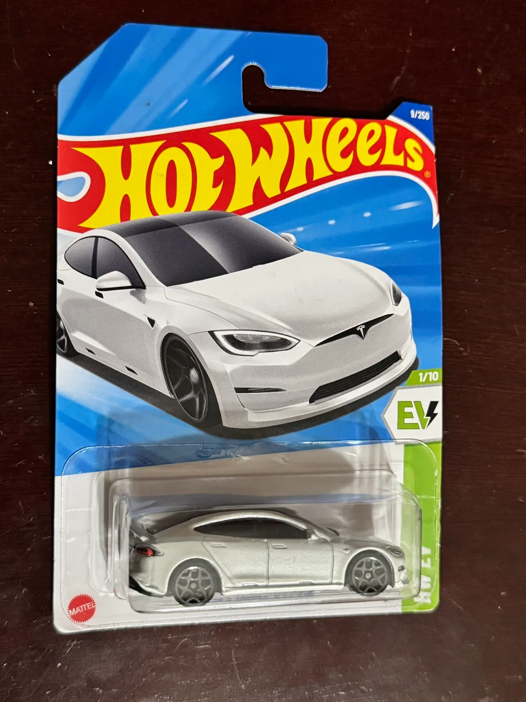 Hot Wheels Tesla Model S Plaid - White - 1/10 image indicator(2)