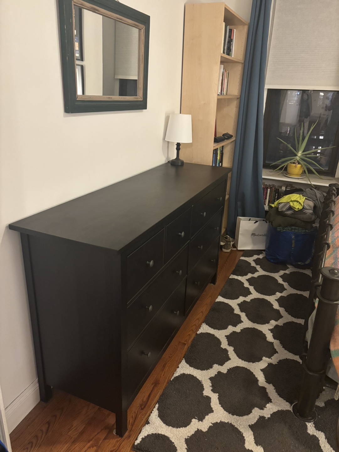 8-Drawer Dresser Brown Wood - photo 2
