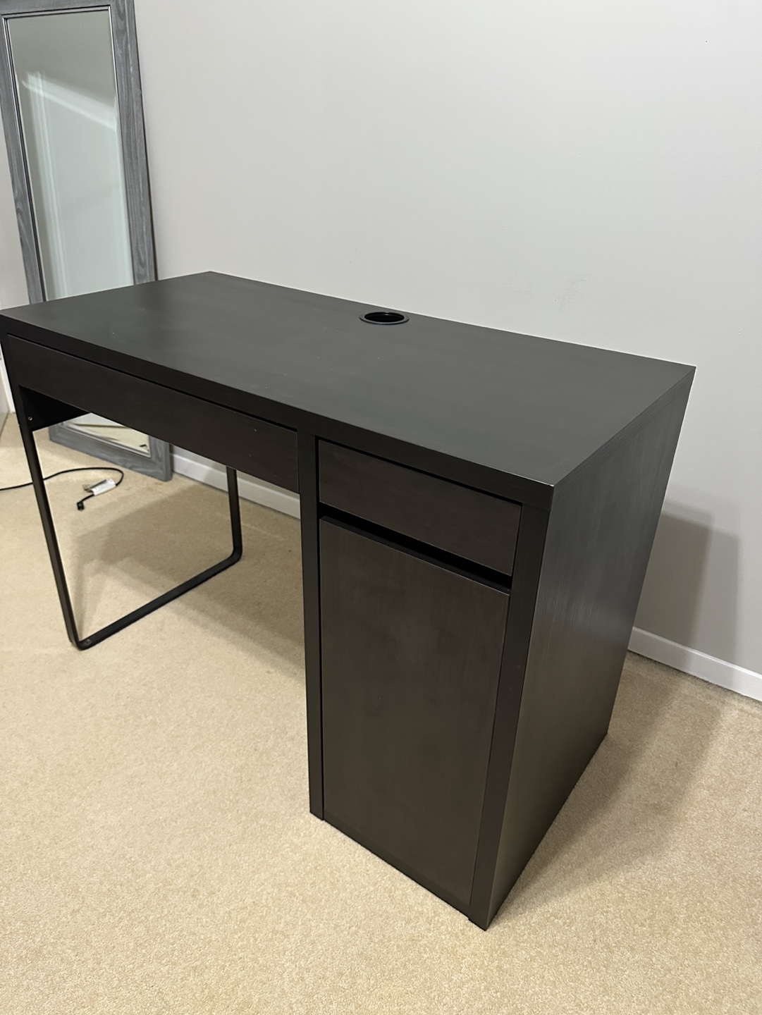 IKEA MICKE Desk - Black-Brown - photo 2
