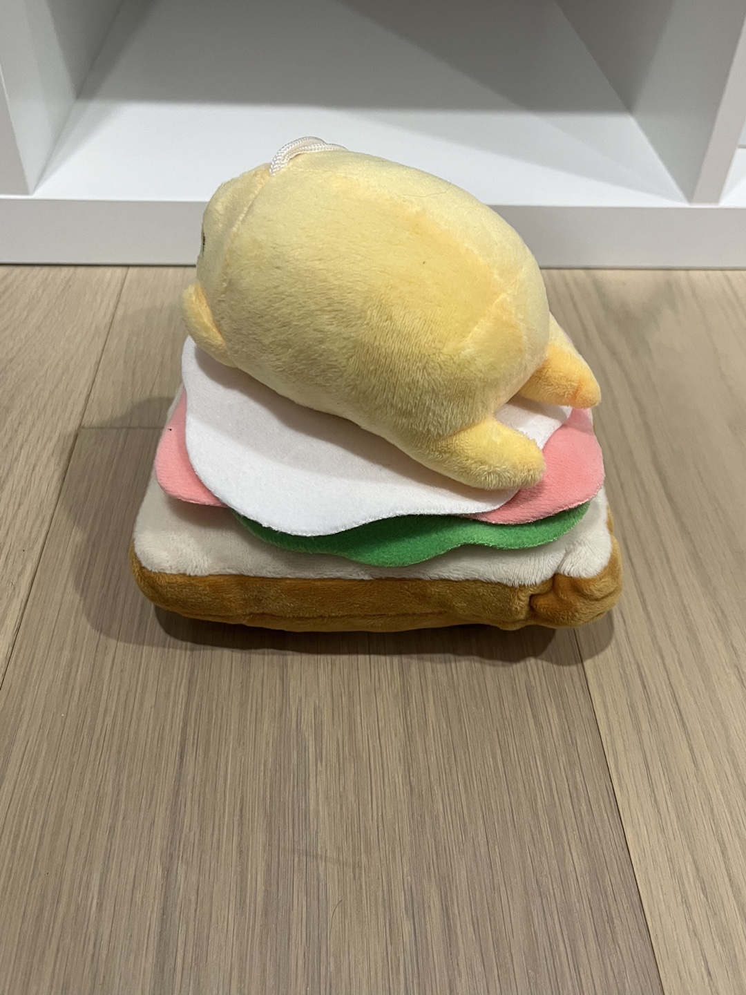 Gudetama Egg Sandwich Plush Keychain - photo 2