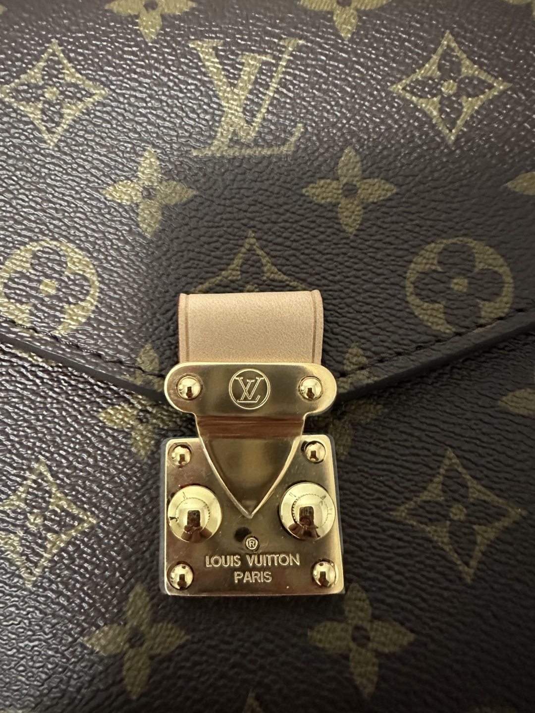 Louis Vuitton Pochette Metis Monogram - photo 2