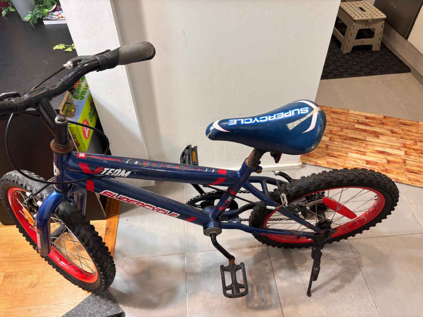 Supercycle Team 20-inch kids bike