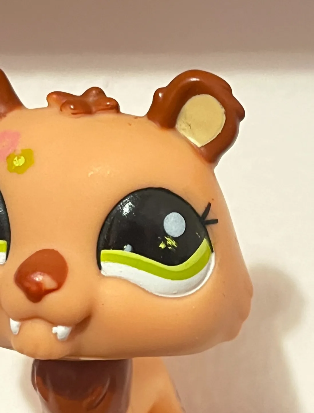 Lot of 3 LPS Littlest pet shop’s (Authentic) image indicator(8)