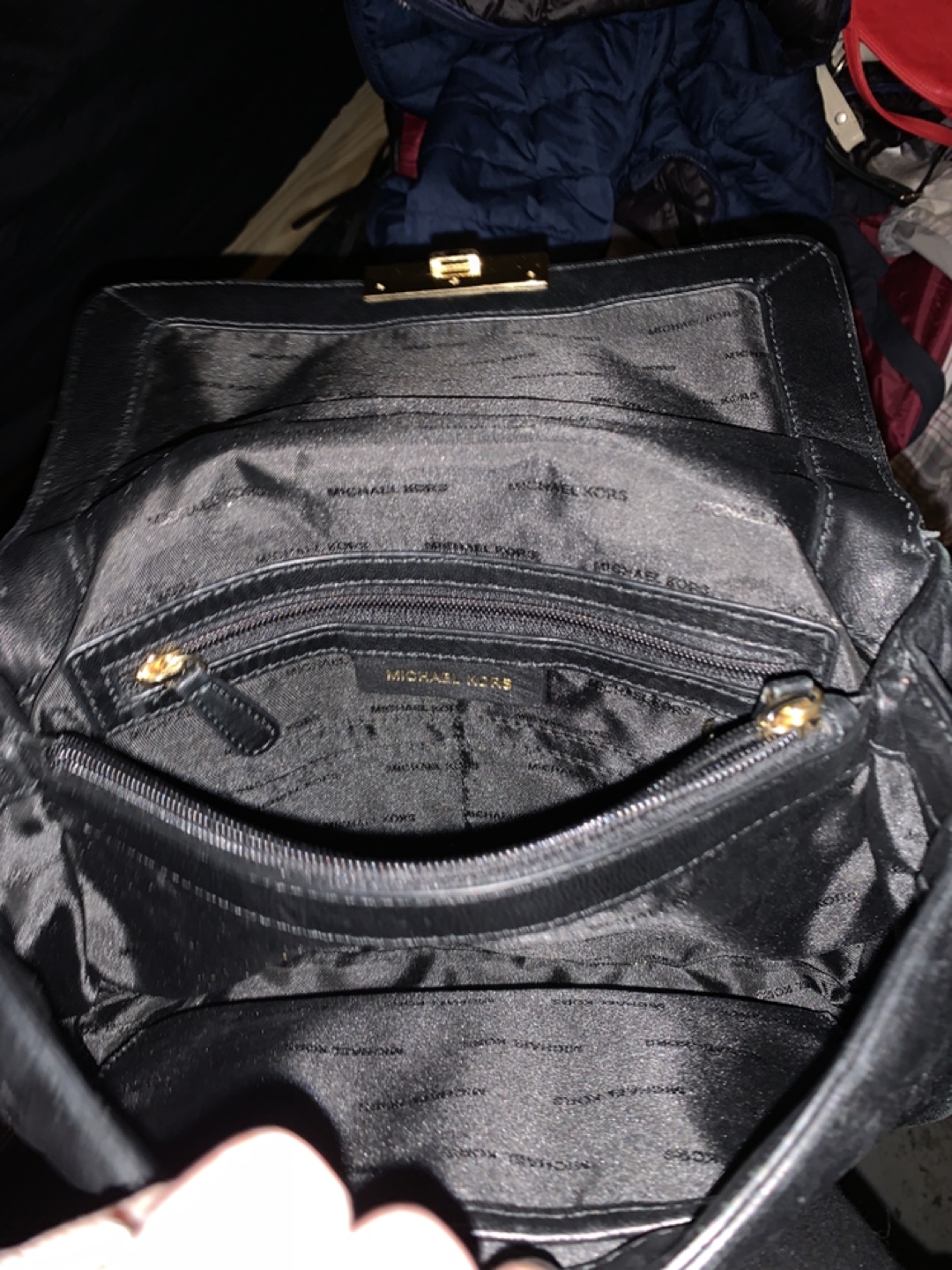 Michael Kors Black Quilted Shoulder Bag - photo 5