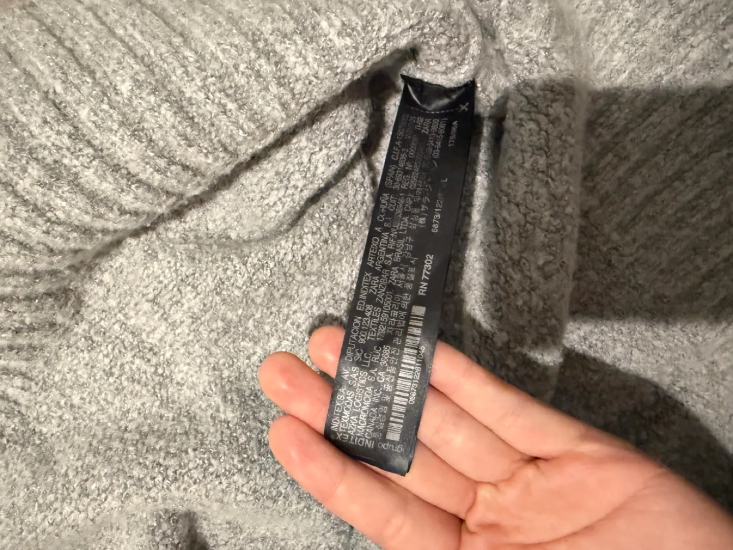 Zara Knit Grey Oversized Sweater image indicator(3)