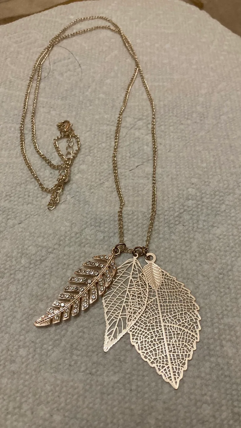 Neckless thumbnail