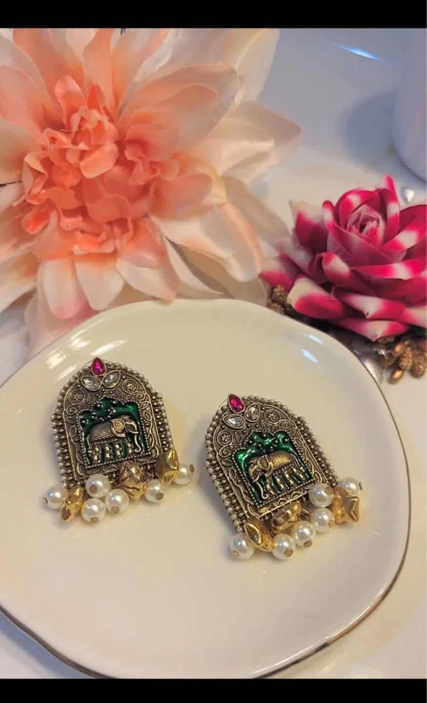 Popular Elegant Elephant Earrings thumbnail