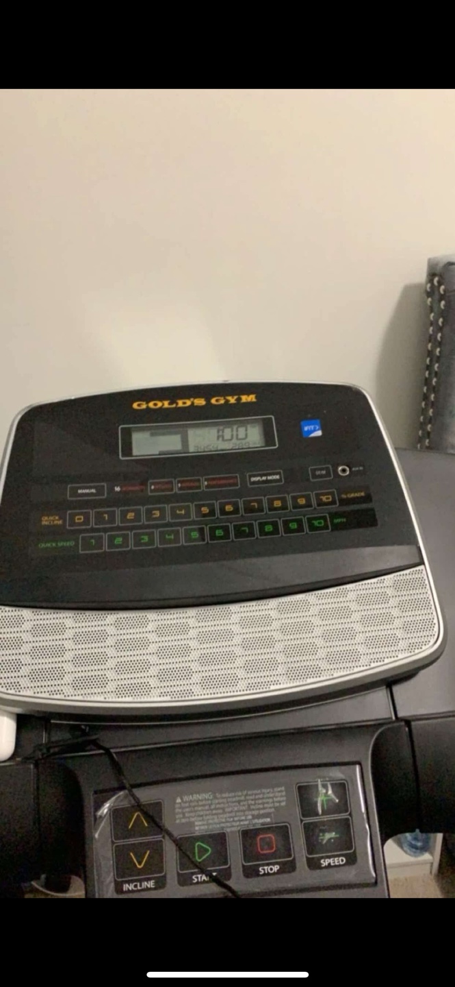 Gold's Gym Trainer 430i Treadmill - photo 2