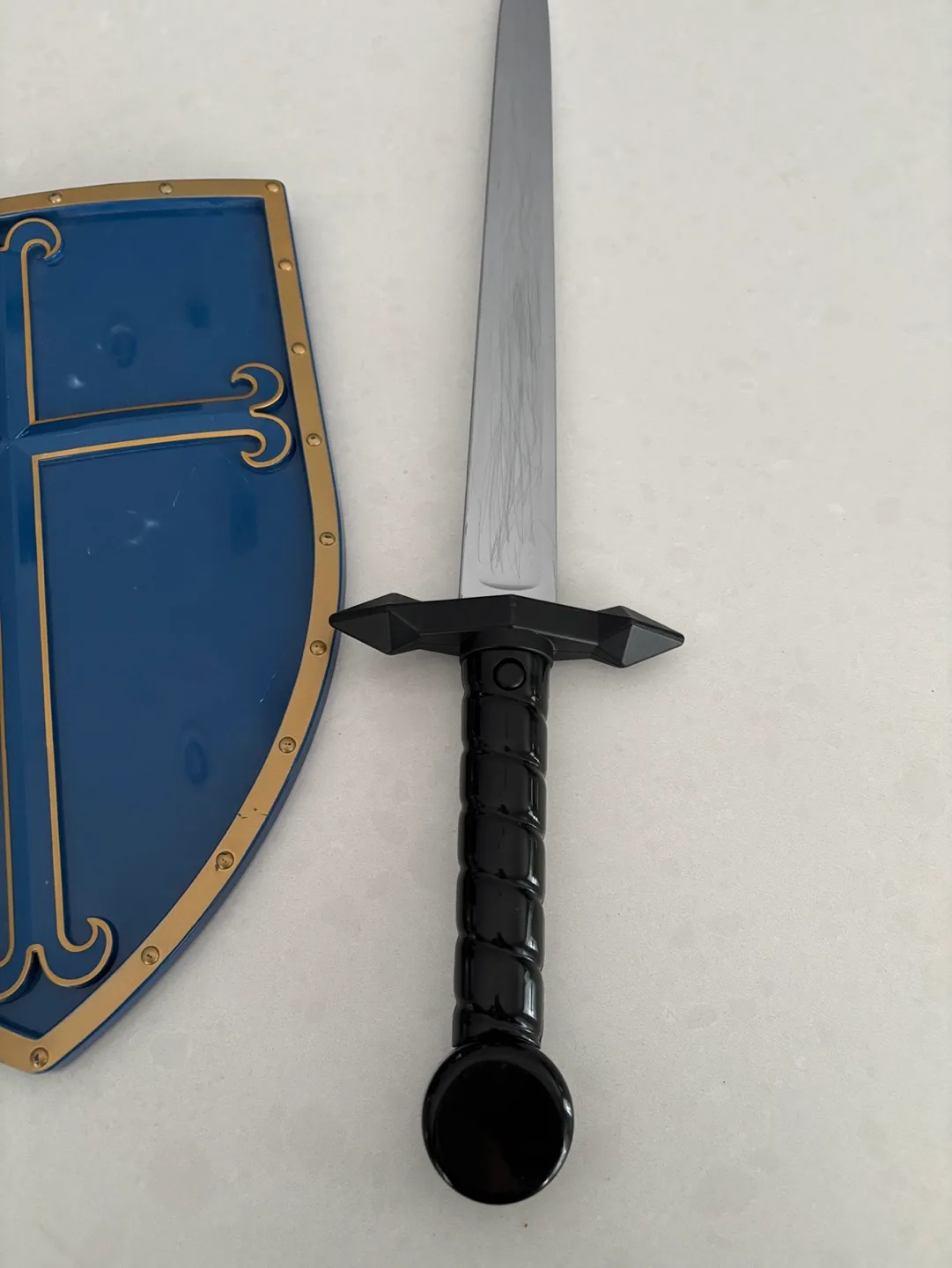 Disney sleeping beauty - Prince Philip Sword and Shield image indicator(4)