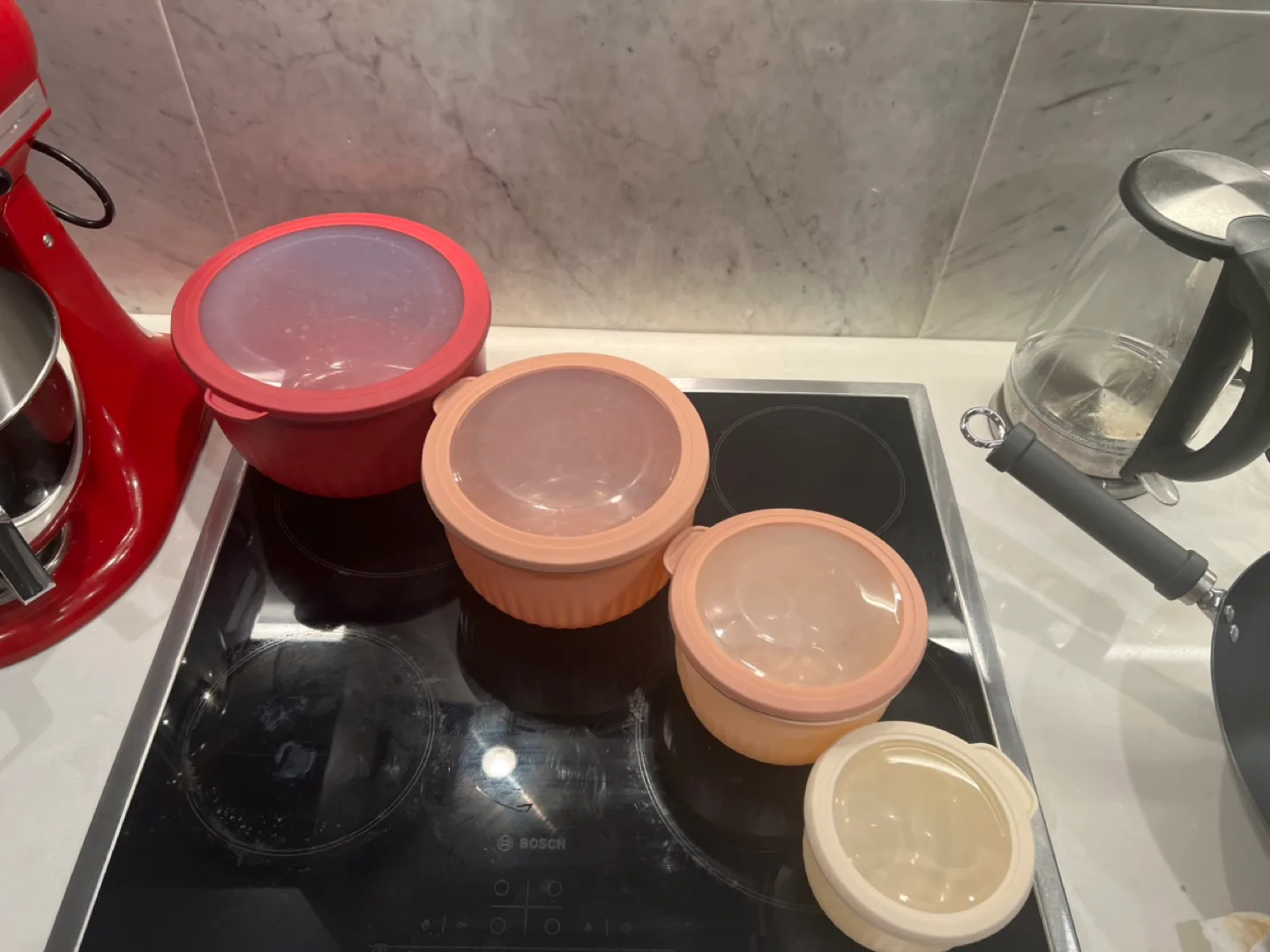 Set of 4 Microwave-Safe Storage Bowls with lids – $20 thumbnail