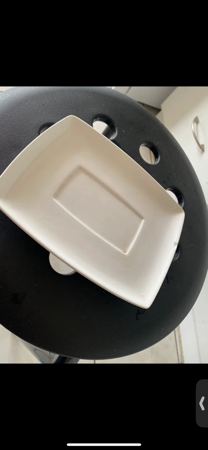 White Ceramic Butter Dish with Lid image indicator(3)