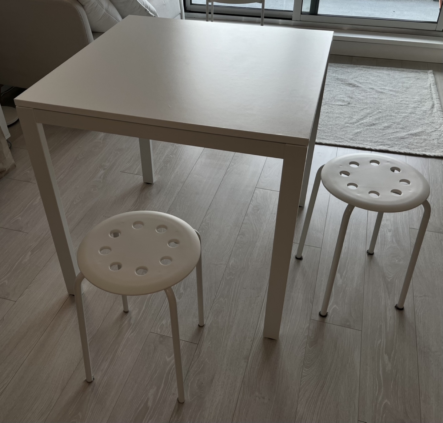 IKEA Melltorp Table (75 x 75 x 74 cm)