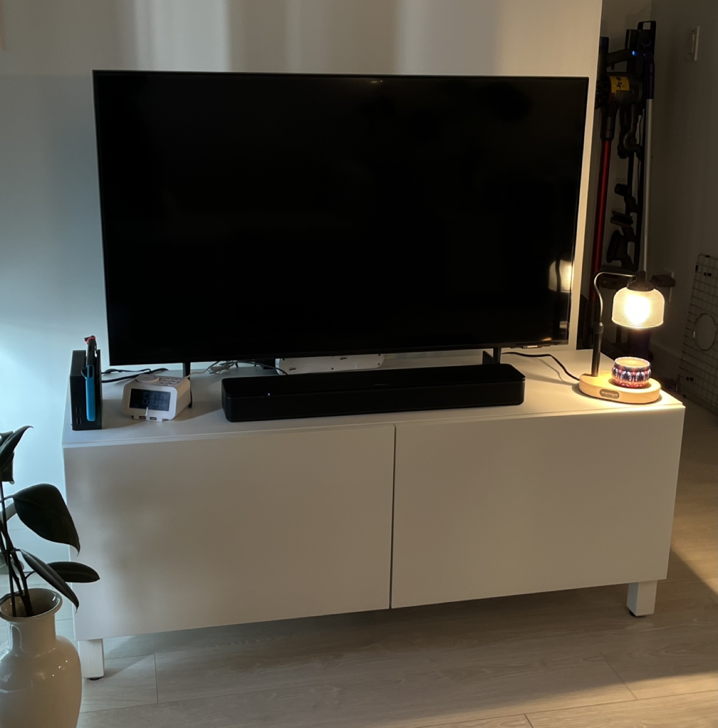 Samsung 43” Smart TV