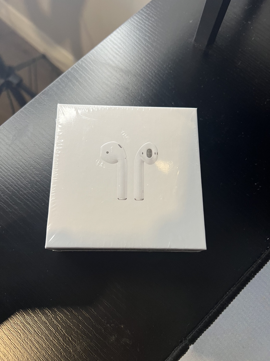 New Apple AirPods with Wireless Charging Case