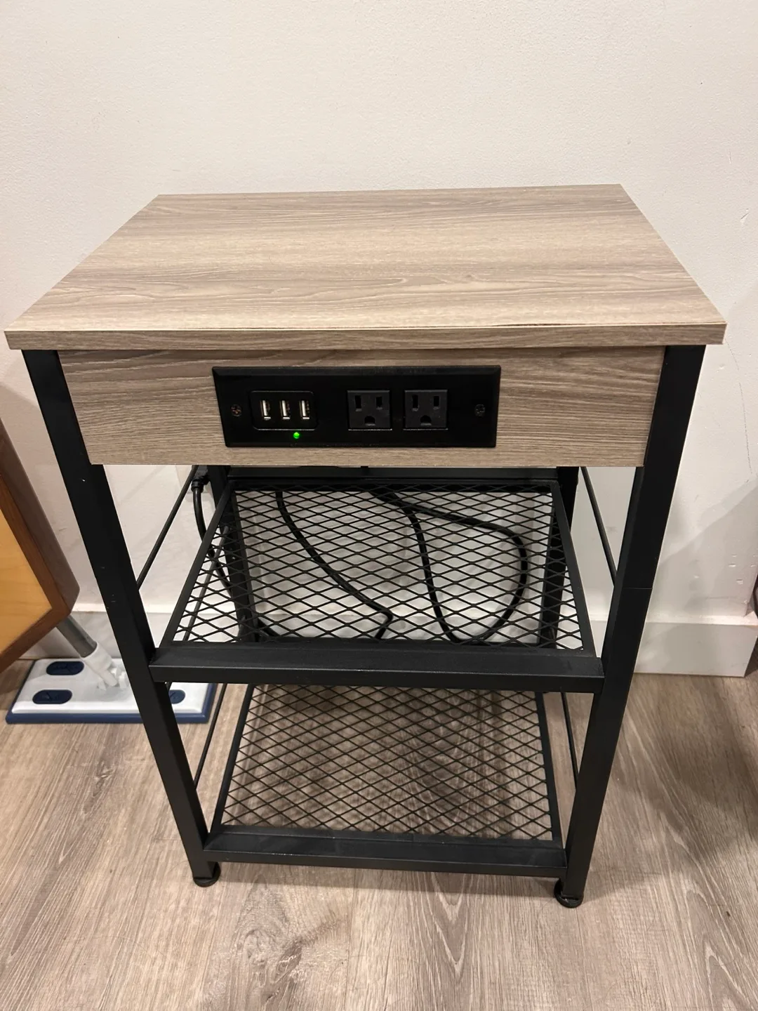 Modern Charging Side Table with Two Shelves image indicator(4)