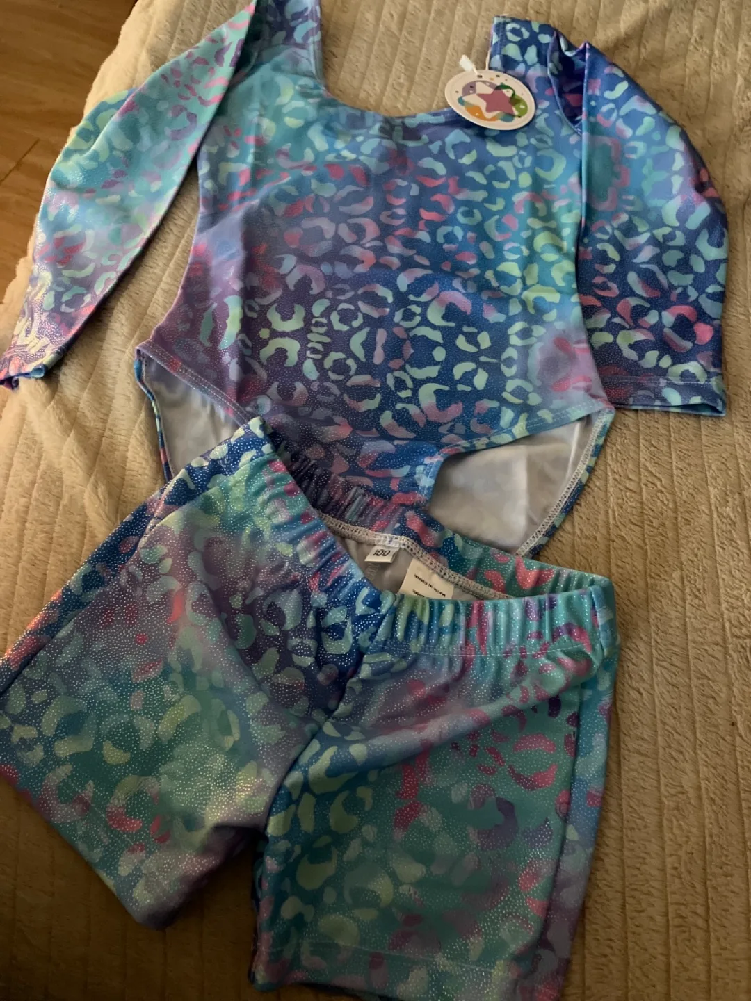 New Girls' 3/4yr Gymnastics cute Leotard and Shorts Set image indicator(2)