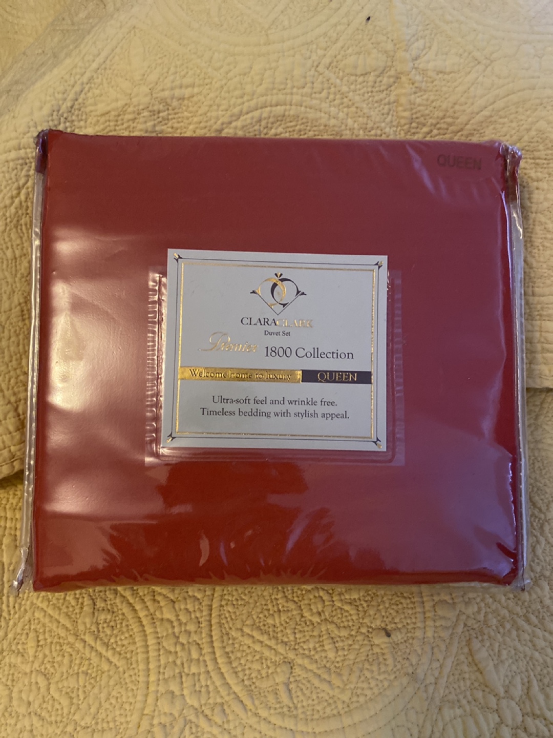 Clara Clark Premier 1800 Collection Queen Duvet Set - Red