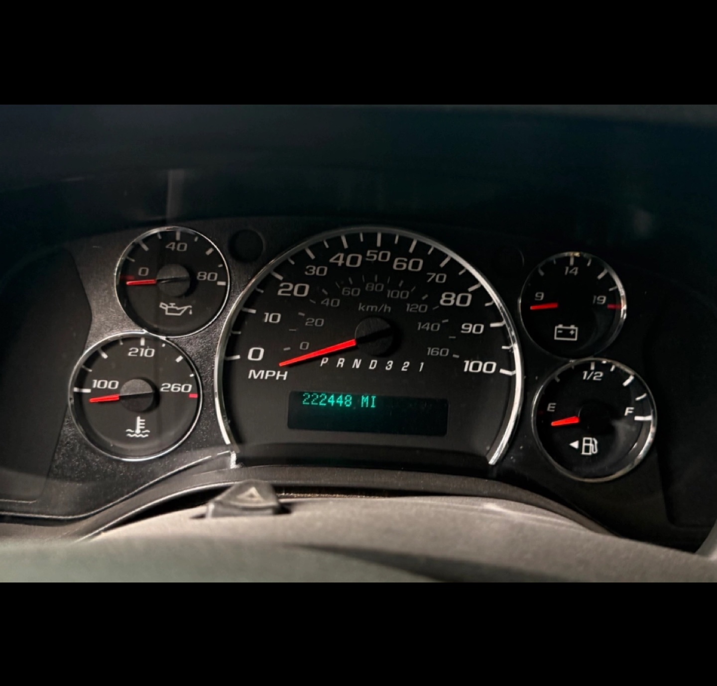 GMC Savana Cargo Van - photo 2