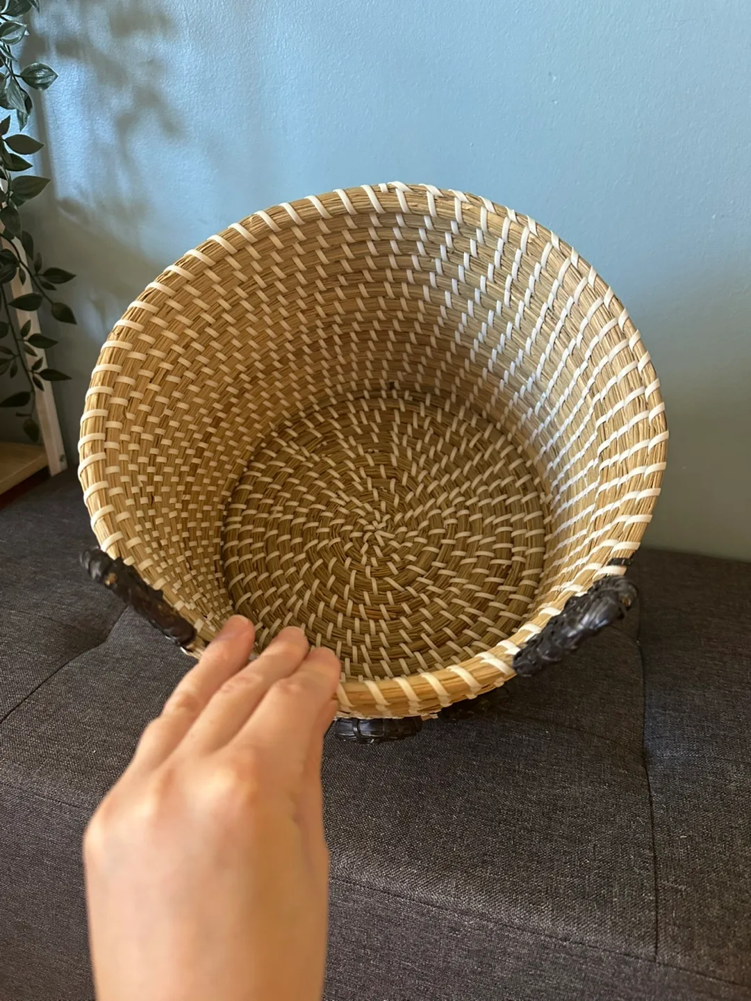 Cute cat woven basket image indicator(2)