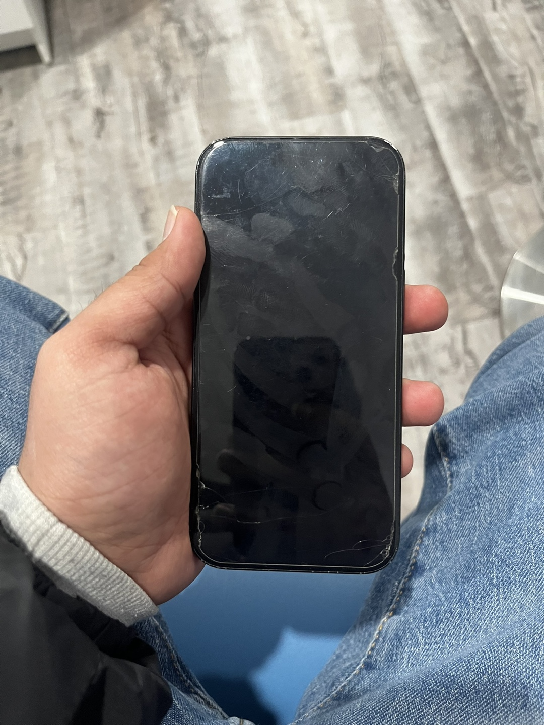 Iphone 15 - photo 5