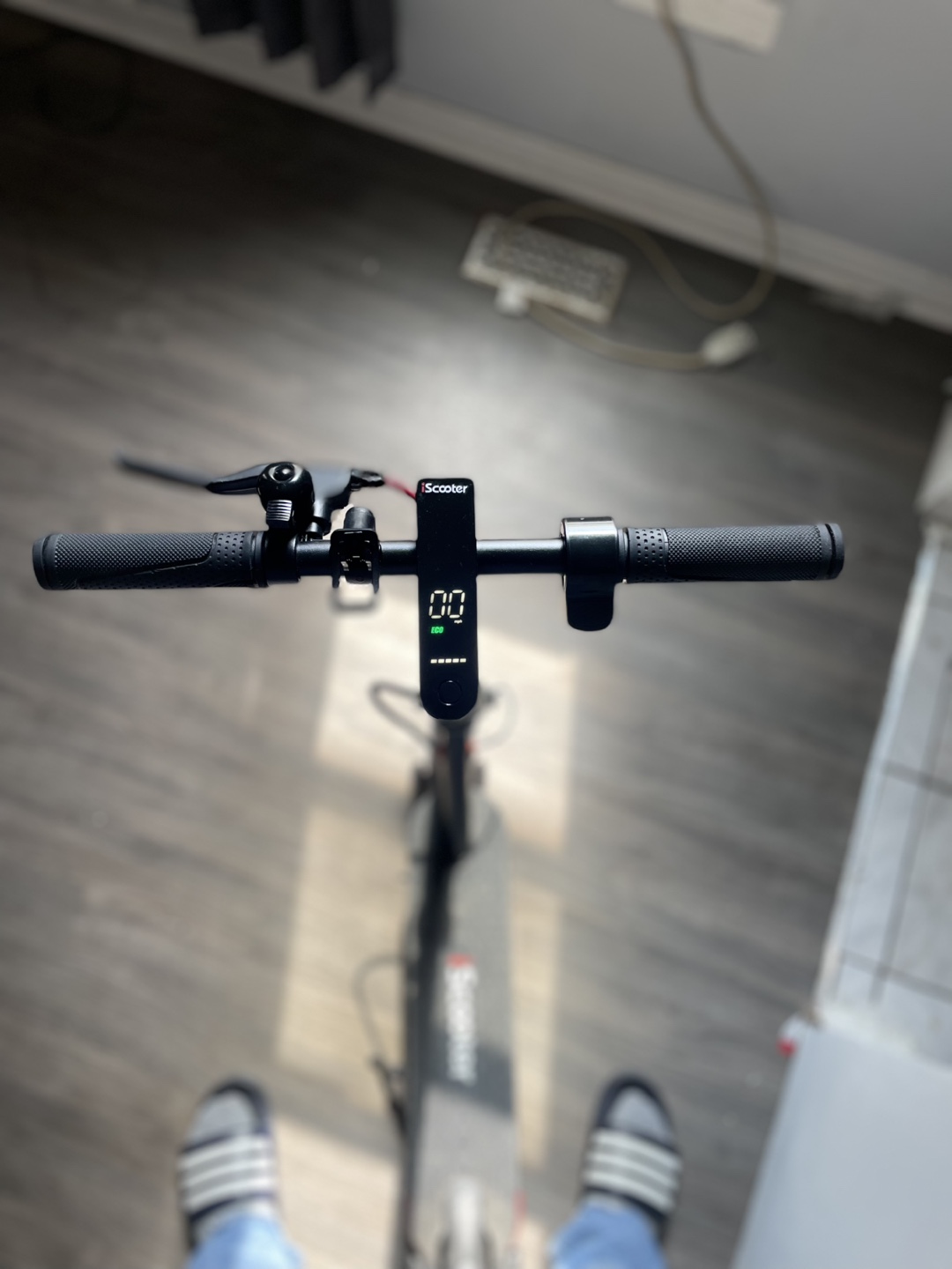 iScooter Electric Scooter - photo 2