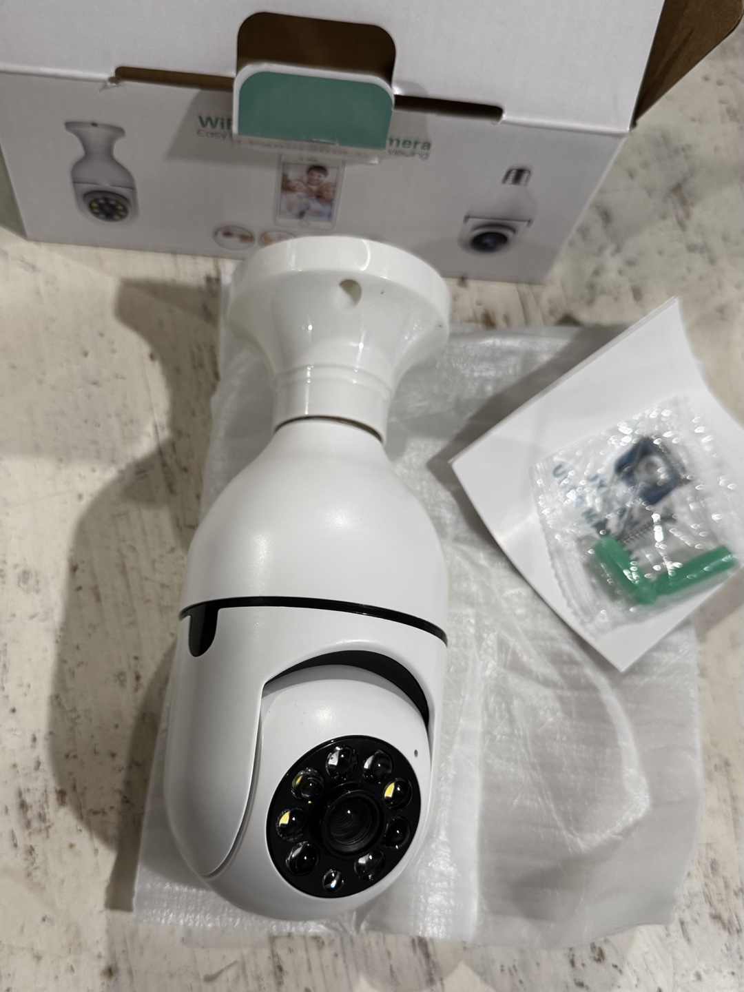 New Wifi Panorama Security Camera Lightbulb - photo 3