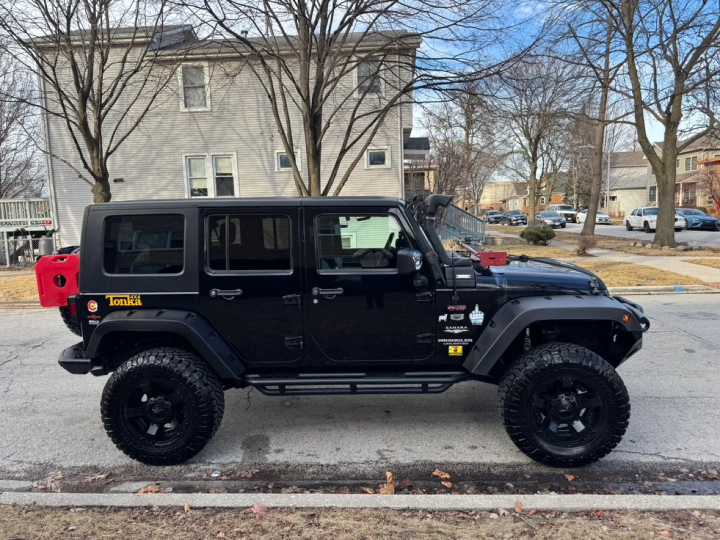 2010 Jeep Wrangler · Unlimited Sahara Sport Utility 4D image indicator(2)