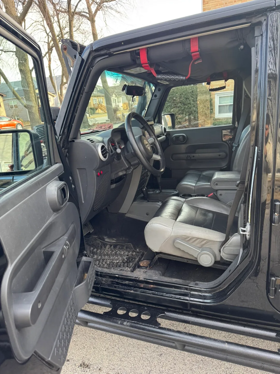 2010 Jeep Wrangler · Unlimited Sahara Sport Utility 4D image indicator(5)