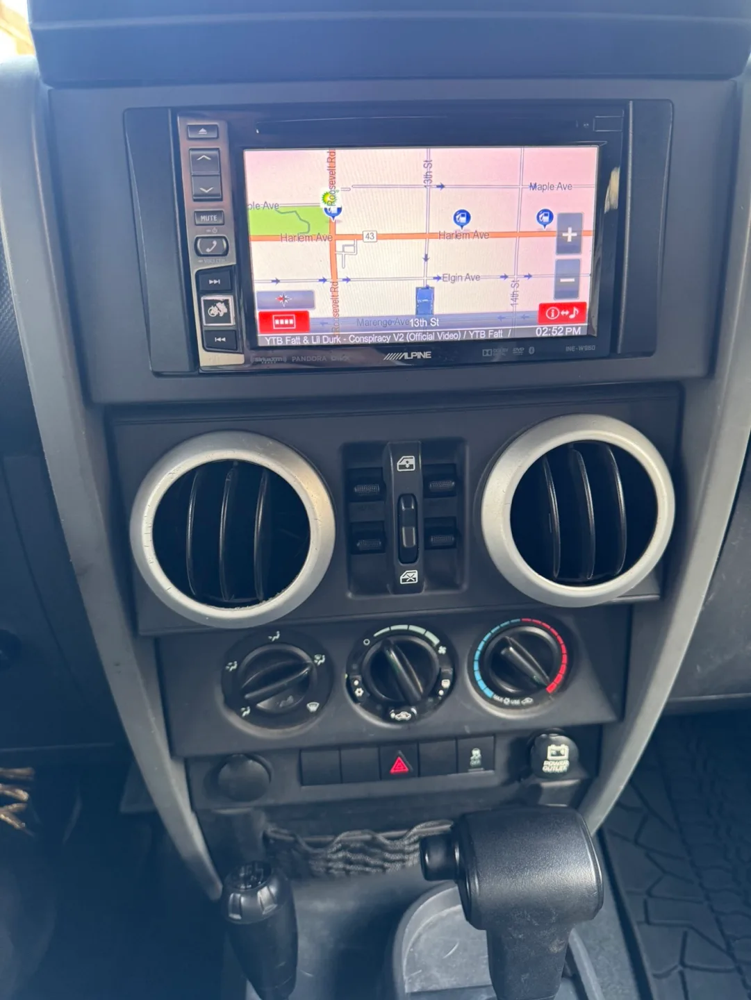 2010 Jeep Wrangler · Unlimited Sahara Sport Utility 4D image indicator(9)