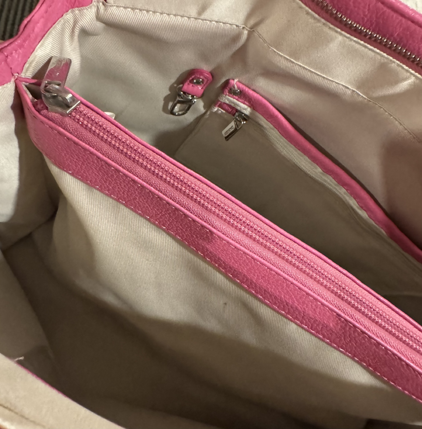 Danier Leather Large Tote Bag - Barbie Pink - photo 5