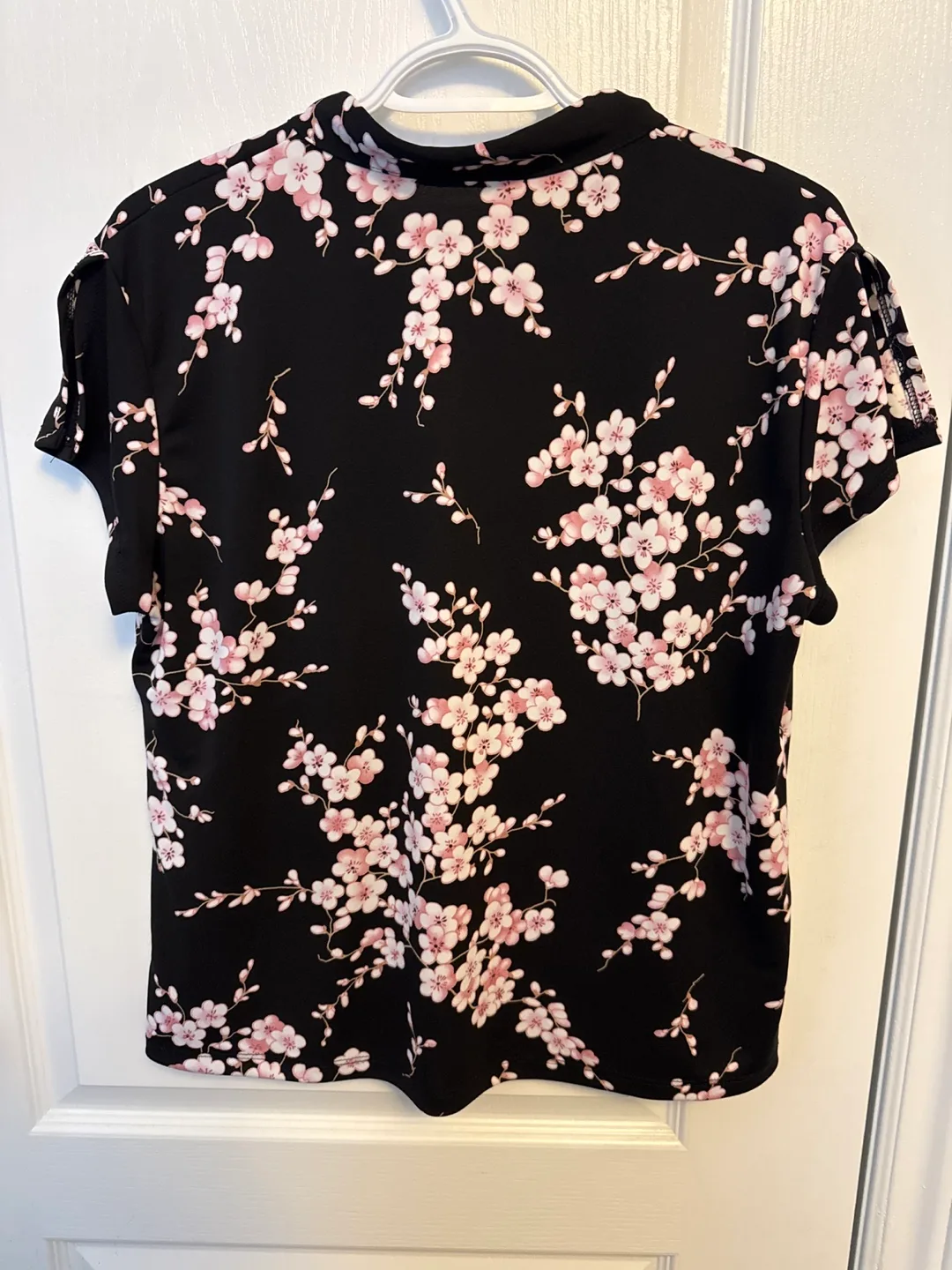 Sakura Style Top 💚 image indicator(2)