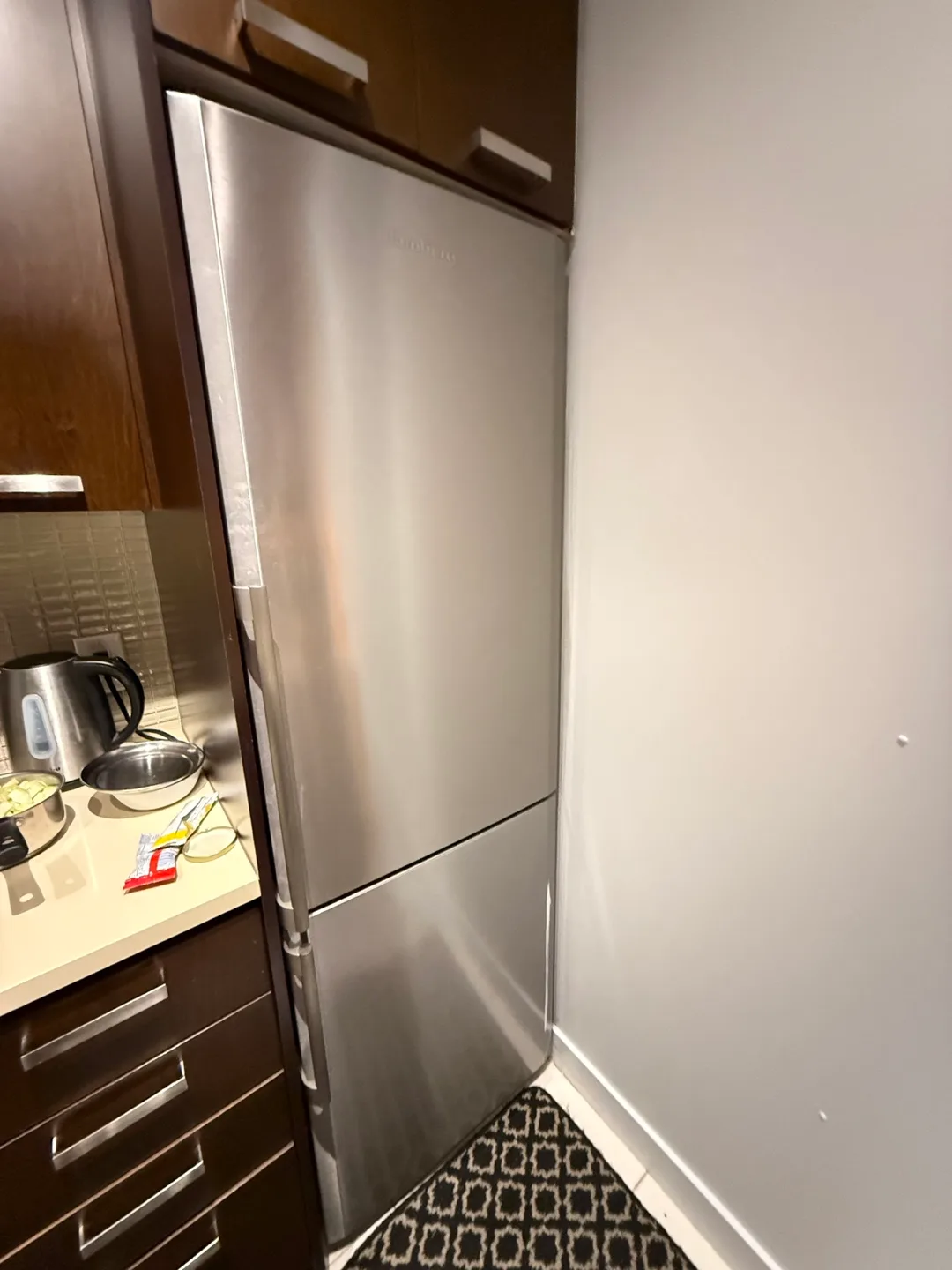 Blomberg Bottom Freezer Refrigerator 24 inch thumbnail