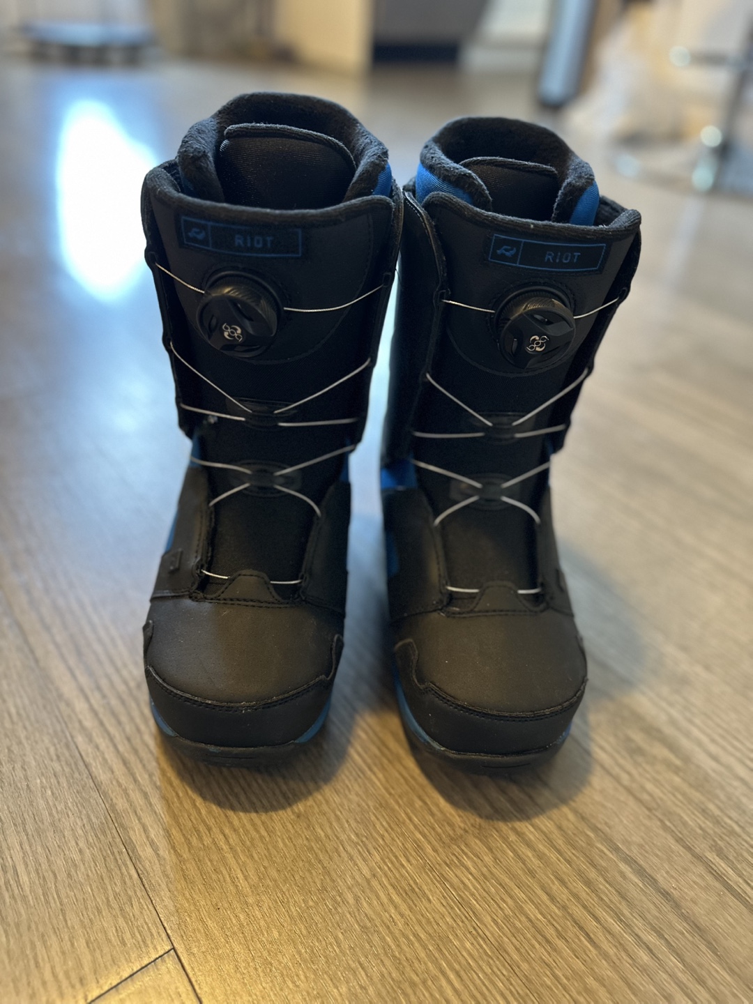 Ride RIOT Snowboard Boots - US size 8