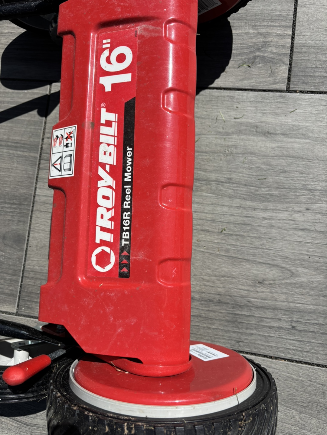 Troy-Bilt 16" Reel Mower - photo 3