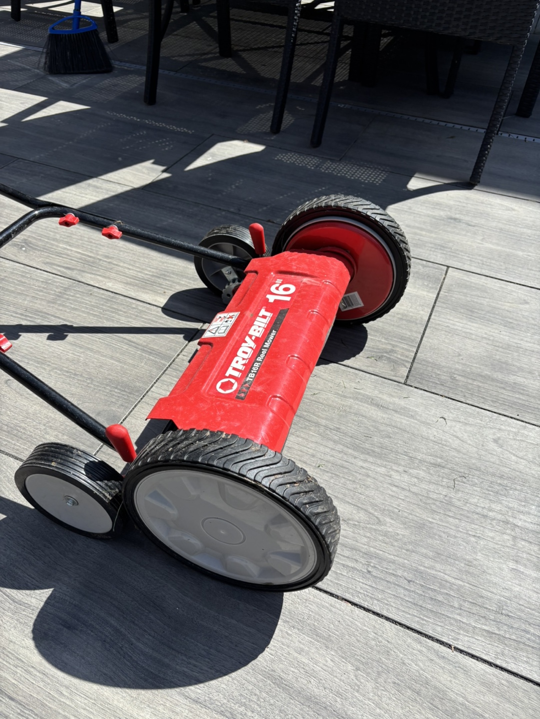 Troy-Bilt 16" Reel Mower - photo 2
