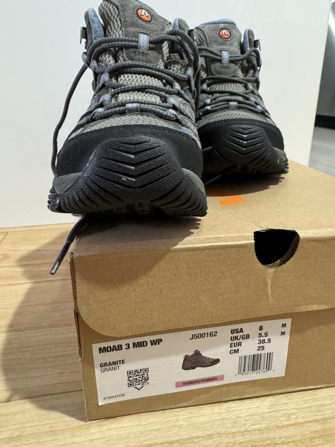 Merrell Moab 3 Mid Waterproof Hiking Boots - Women's Size 8 - photo 2