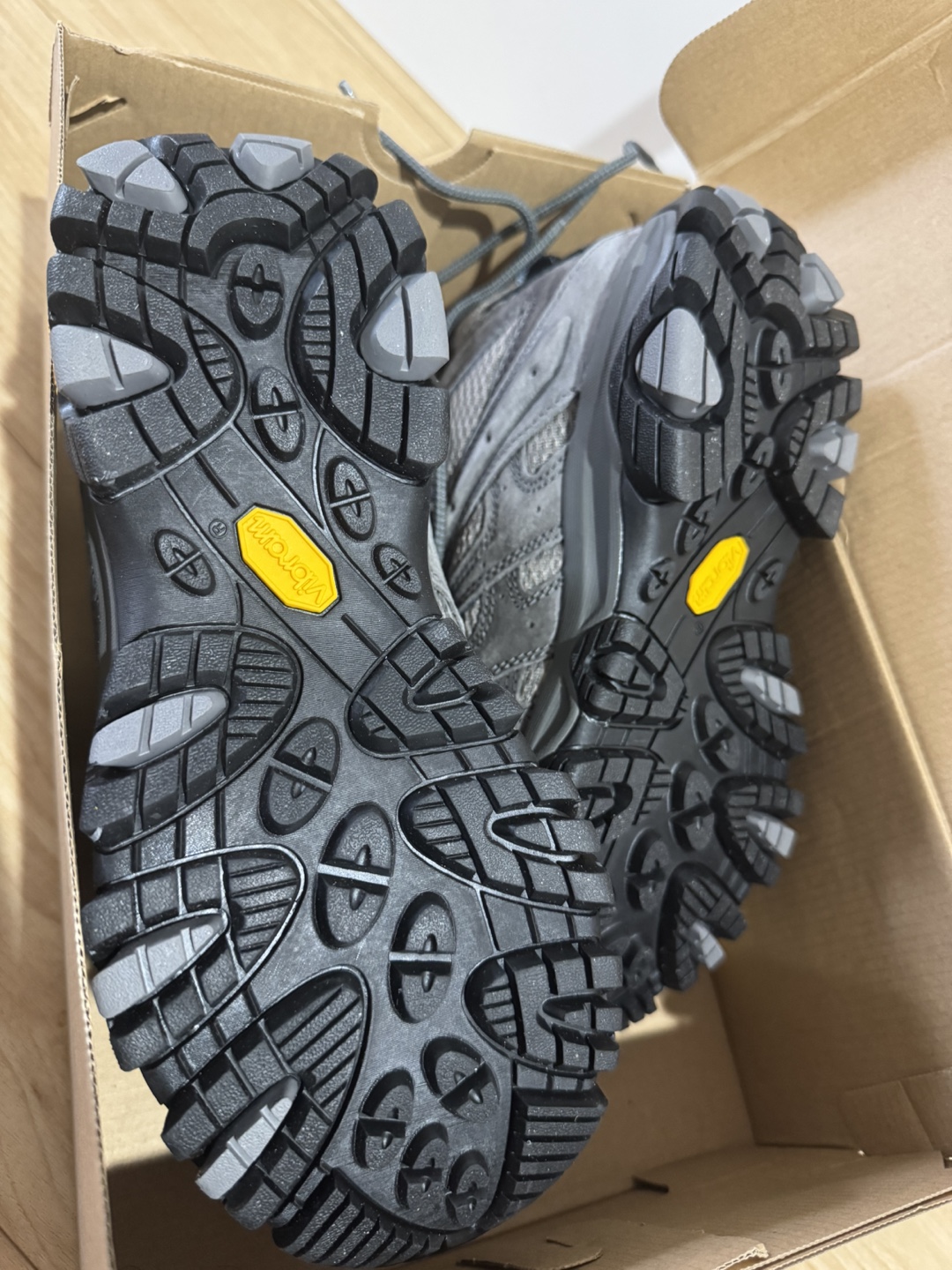 Merrell Moab 3 Mid Waterproof Hiking Boots - Women's Size 8 - photo 4
