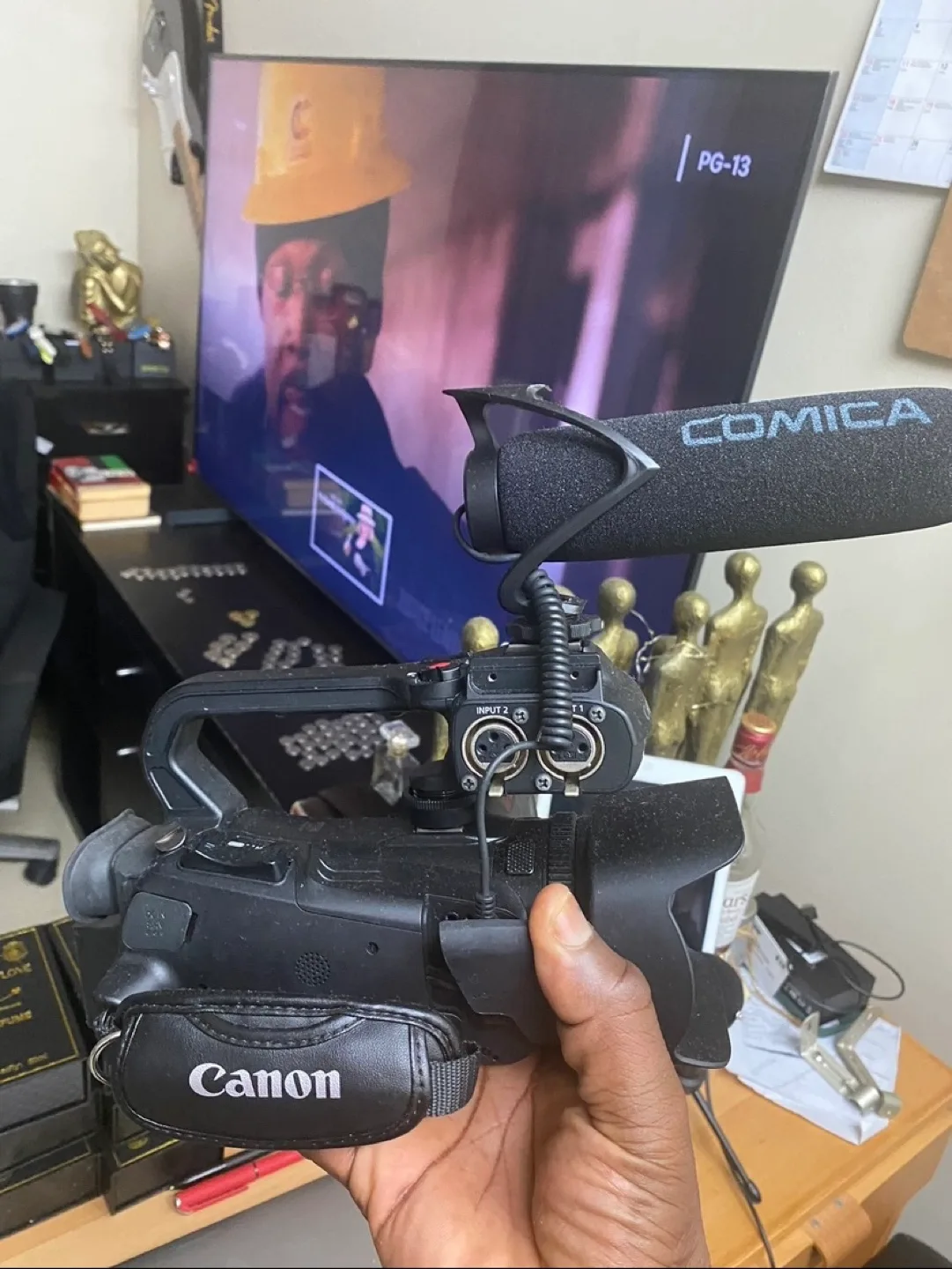 Canon XA40 Professional Camcorder with Comica Microphone image indicator(2)