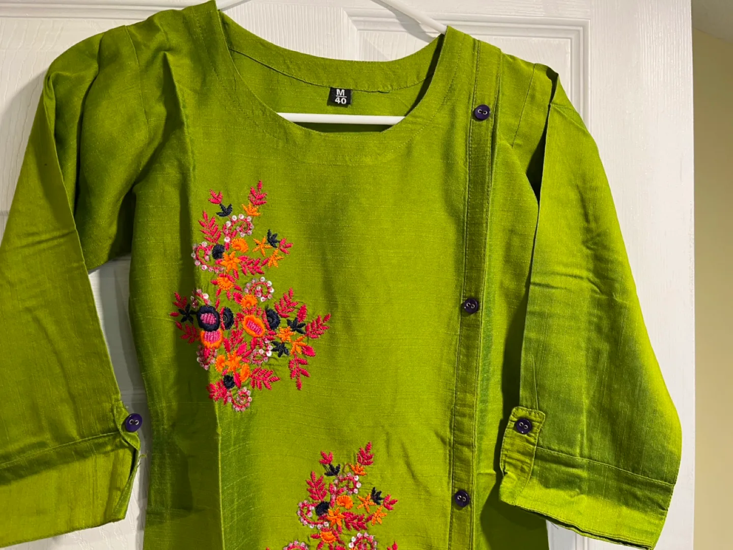 Indians and pakistani dresses image indicator(2)