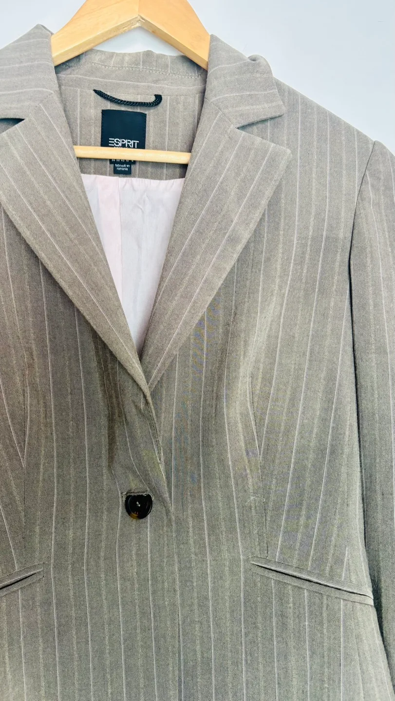 Esprit Tan and Pink Pinstripe Blazer -BNWOT image indicator(5)