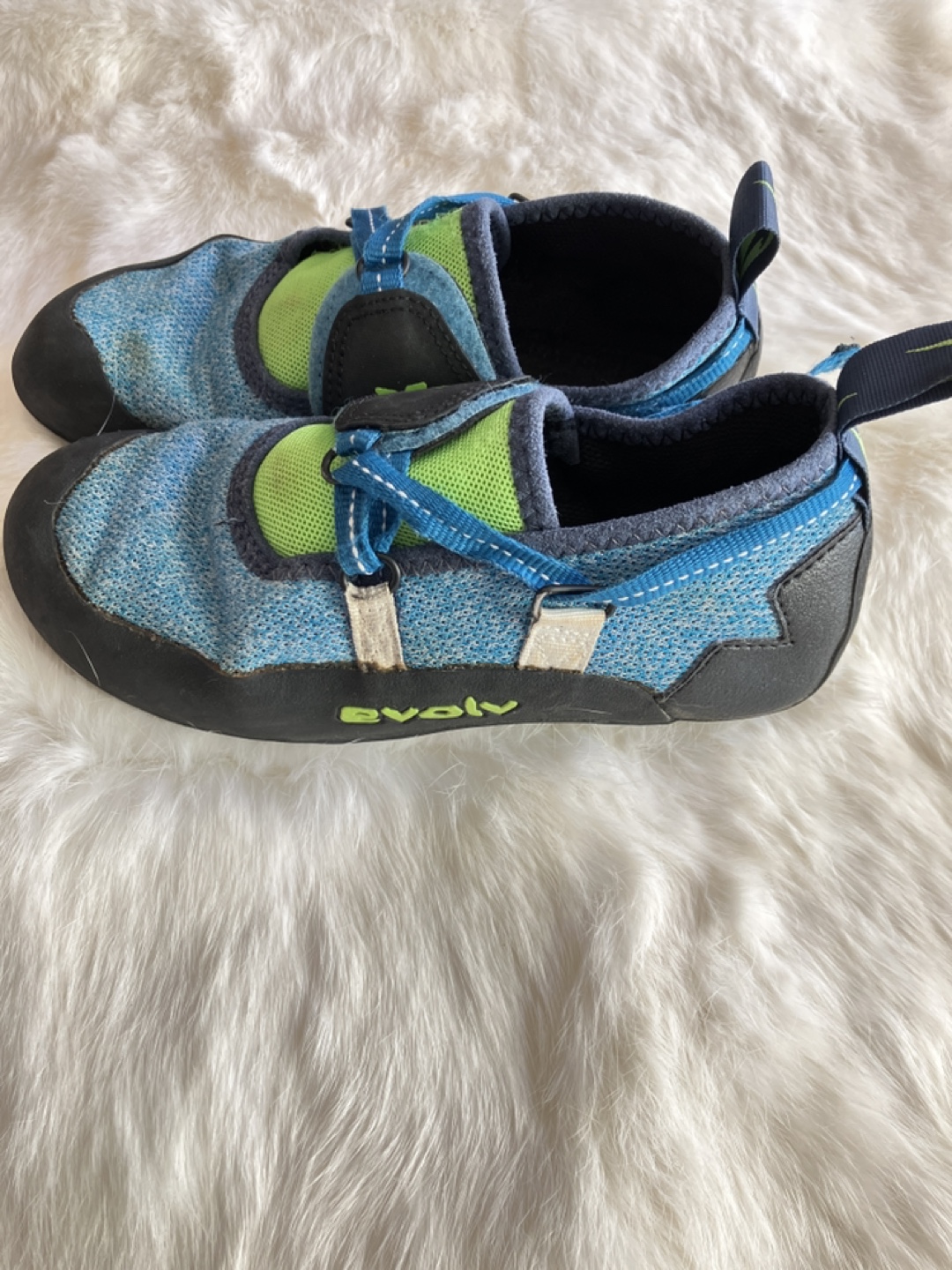 Evolv Kids' Climbing Shoes - Size US 5
