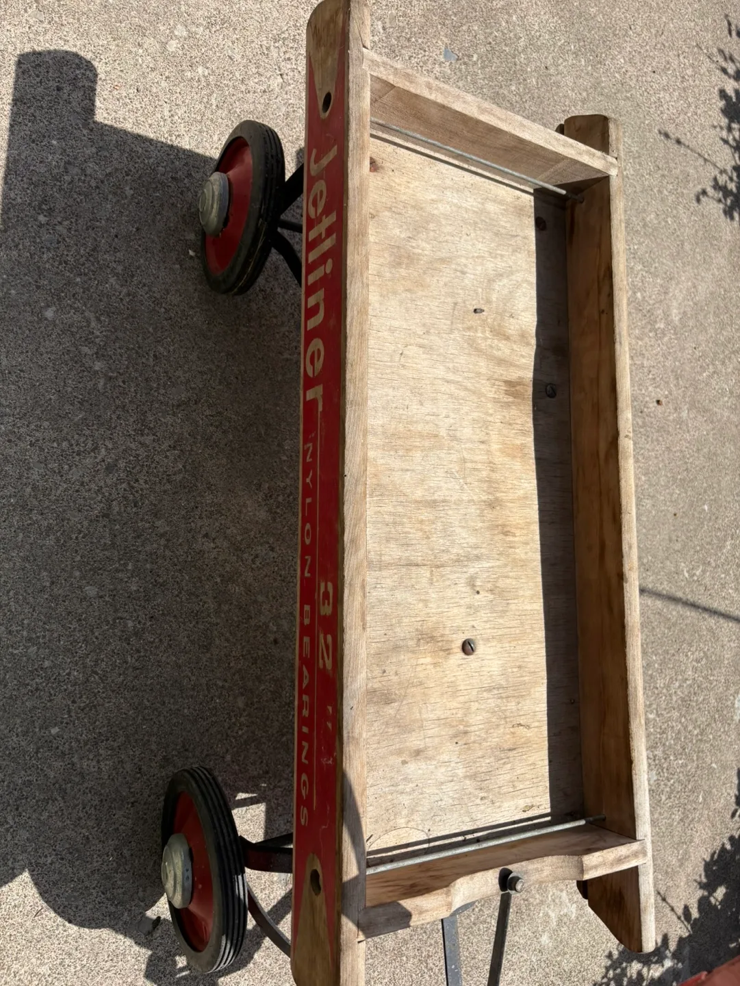 Vintage Jetliner 32" Wagon image indicator(3)